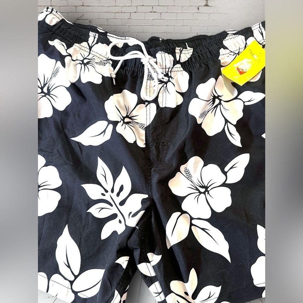 Islander swim trunks w/cargo pocket. XL 8" inseam elastic waist. Hawaiian new - Picture 5 of 7